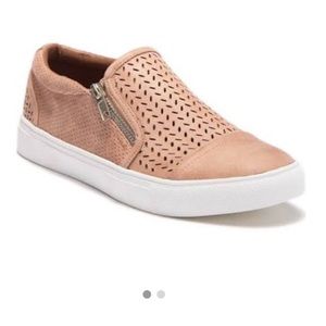 Report Alexa nude shoes